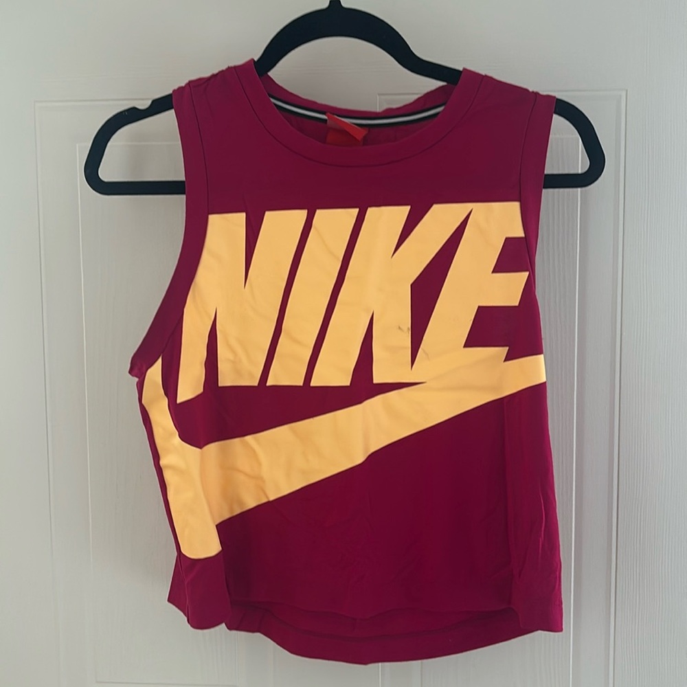 NIKE workout tank